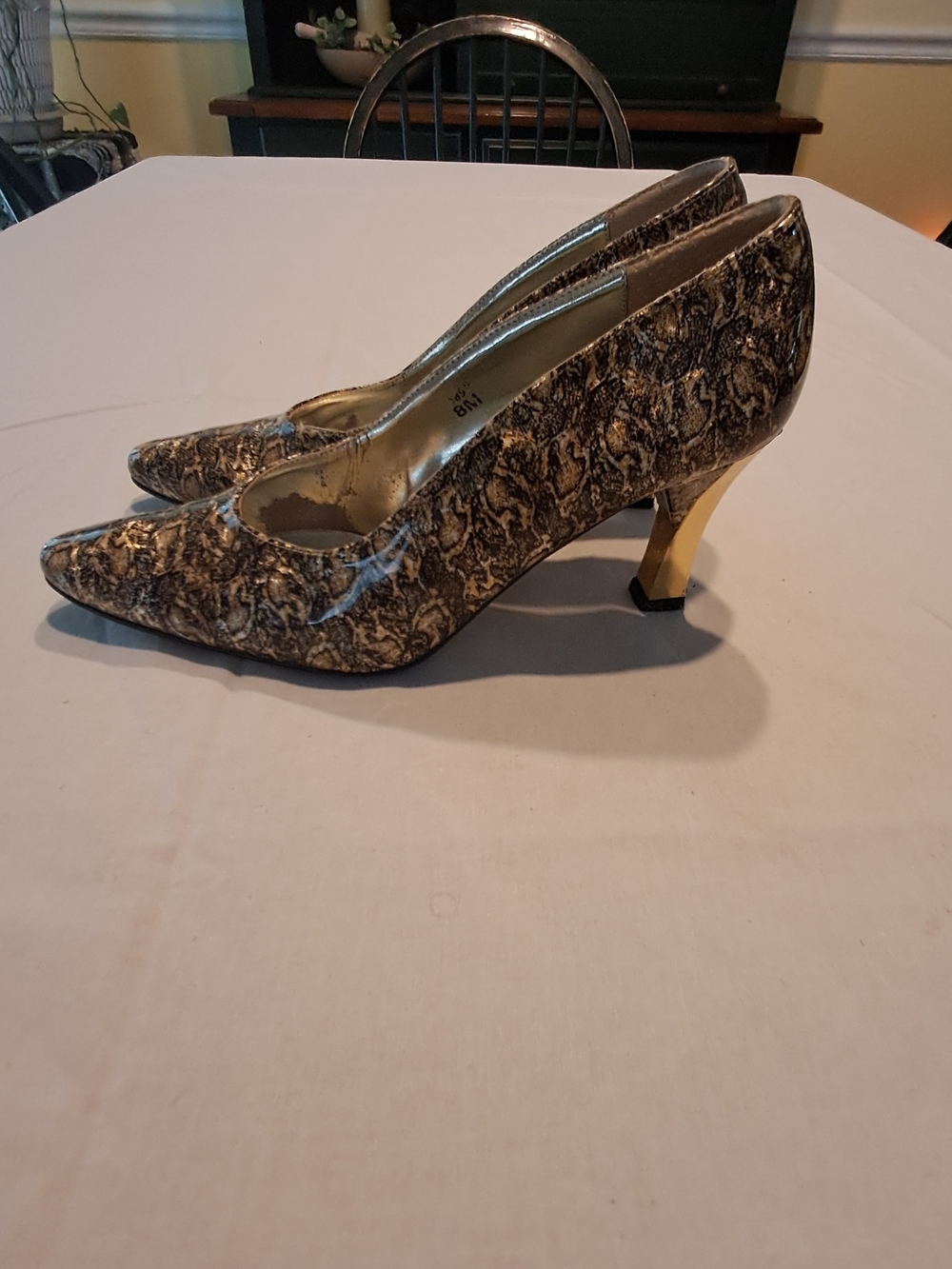 J.Renee Elegant Metallic Patterned Women's Pumps in Gold and Black Size 8M